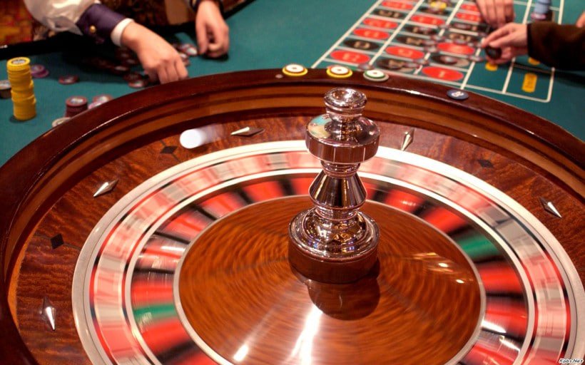 Tampilan antarmuka Live Casino Maxbet855 di perangkat mobile dengan berbagai pilihan meja